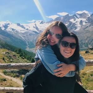 Meet your Posher, Emma